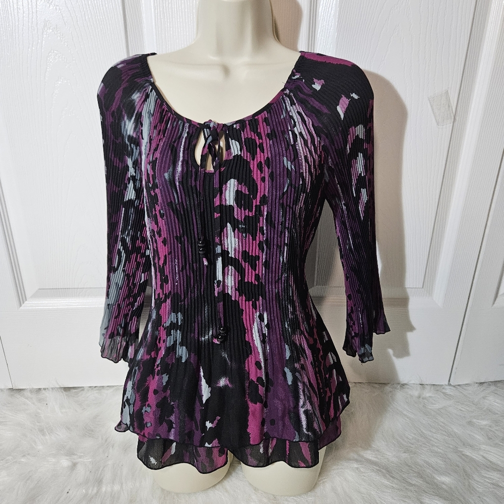 Women's Purple and Black Patterned Top Size S